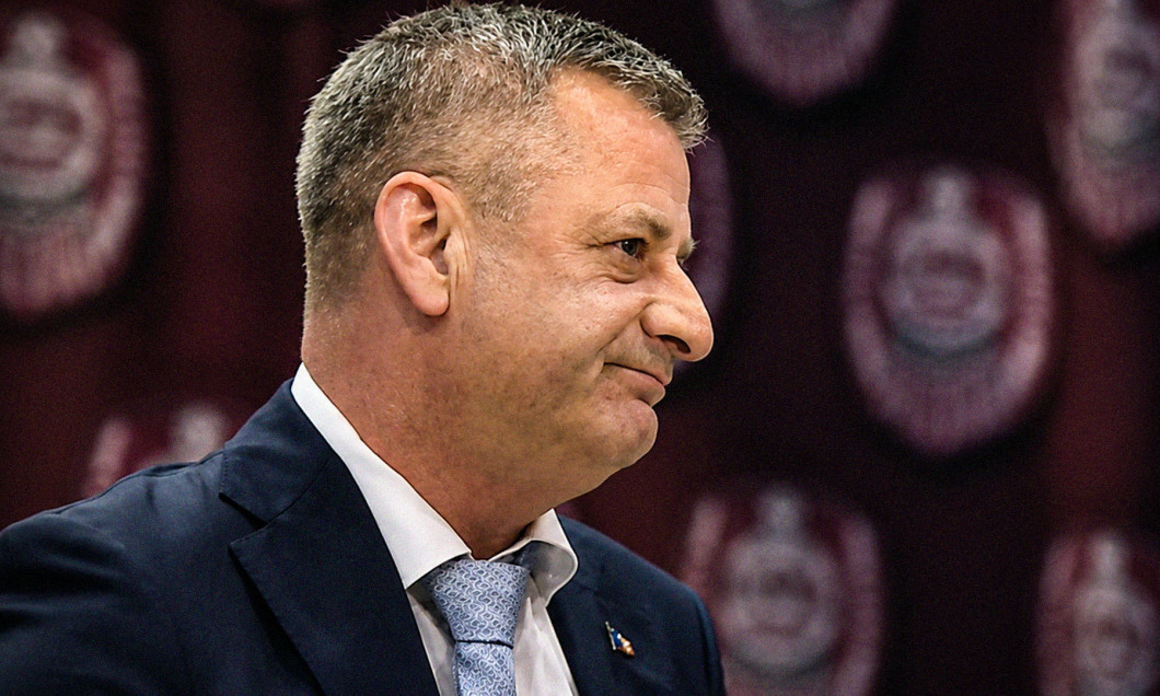 Șoc la CFR Cluj! Poliția Economică investighează clubul pentru suspiciuni de evaziune fiscală. Patronul Varga dă vina pe presă: „Eu dau bani de la mine”