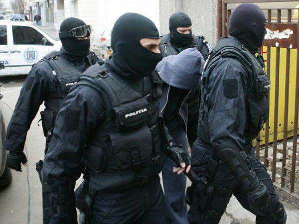 Traficanți prinși în flagrant la Cluj: au vândut substanțe interzise minorilor și au vrut să vândă sare în loc de „cristal” unui investigator sub acoperire
