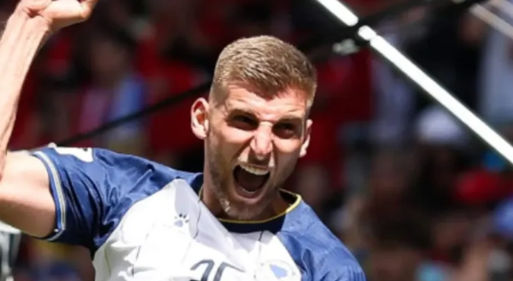 Universitatea Cluj poate da lovitura verii! Milioane de euro pentru transferul lui Jovo Lukic