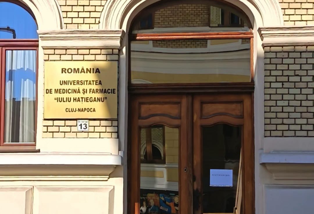 Universitatea de Medicină din Cluj deschide porțile pentru bătrânii topiți de caniculă: apă rece, odihnă și răcoare: Complet gratuit, din iulie!
