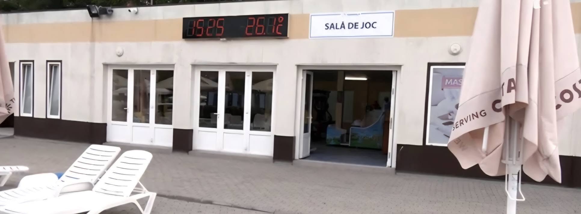 Vacanță transformată în coșmar! Două copile au ajuns la spital după ce s-au electrocutat la un joc de joacă la ștrand. Medicii au intervenit de urgență