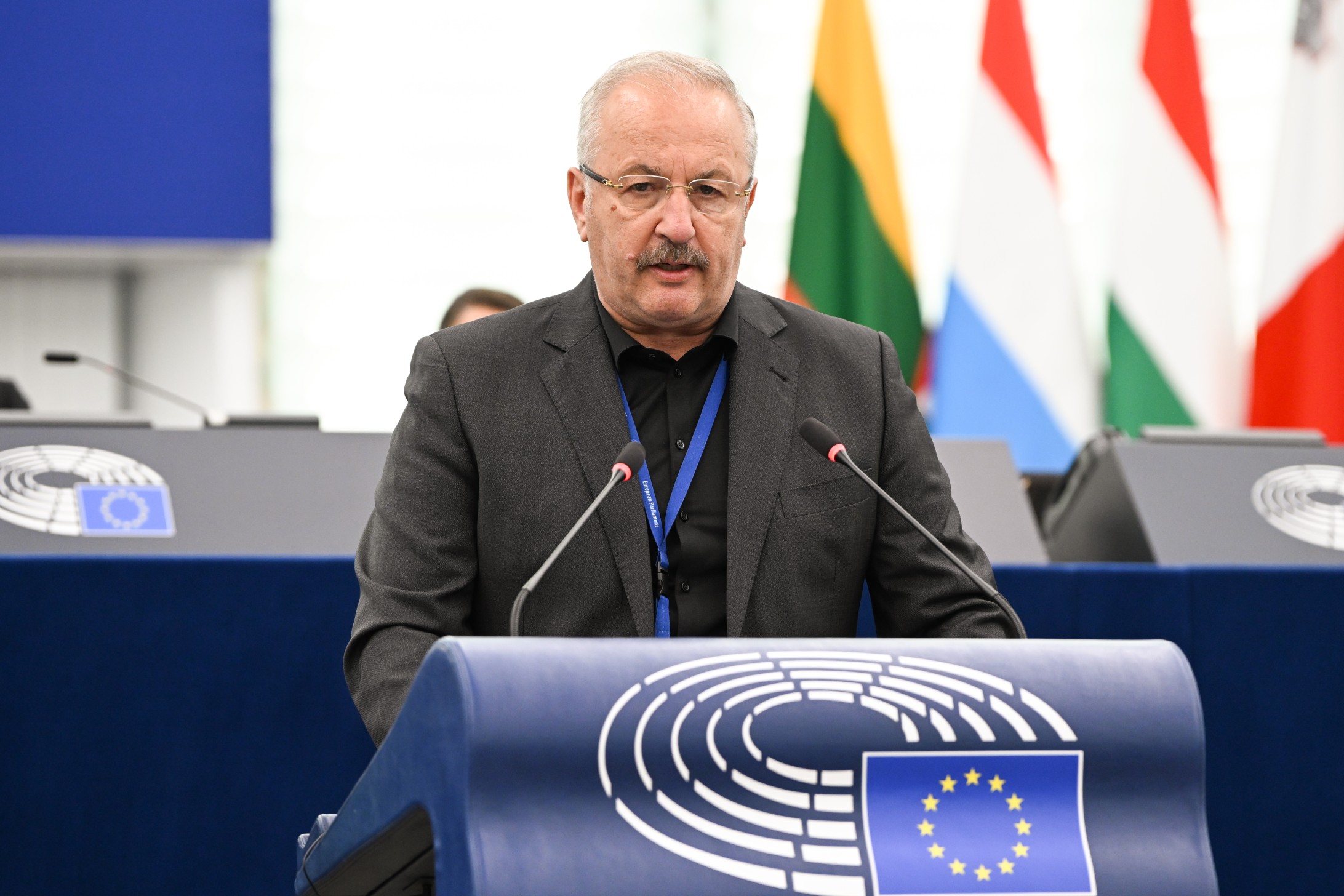 Vasile Dîncu se teme că Inteligența Artificială poate schimba fundamental alegerile: „Nu mai este doar un instrument, devine un actor al spațiului public”