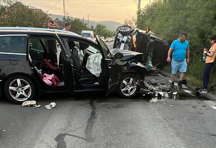 VIDEO. Accident grav între Cluj și Zalău, la Sutoru. Opt persoane au fost rănite și transportate la spital. Traficul afectat