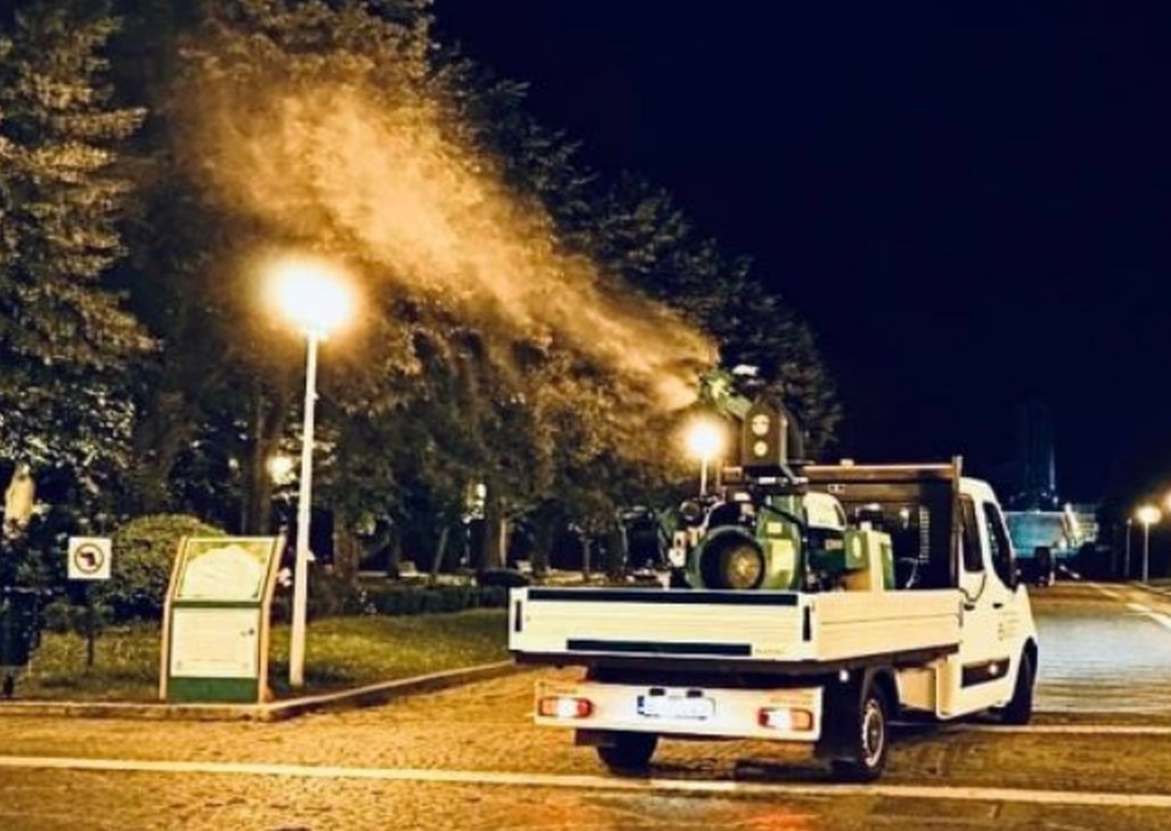 VIDEO. Primarul Bogdan Pivariu anunță că a început dezinsecția împotriva țânțarilor în Florești, cu CYMINA SUPER. Cum funcționează acest insecticid