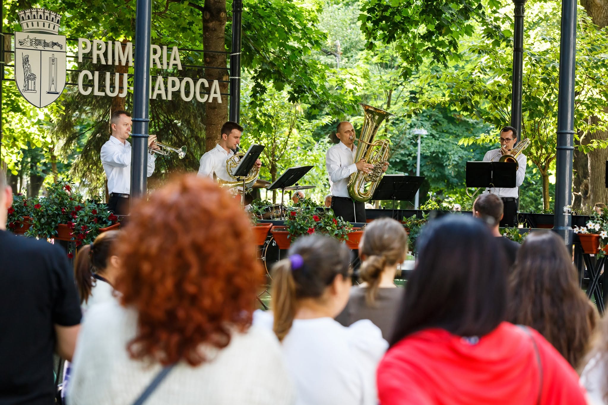 Cluj-Napoca revine la tradiție: Concerte de fanfară în fiecare duminică, în Parcul Central! Programul continuă până în septembrie