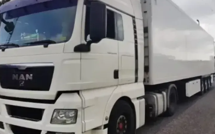 Locuitorii dintr-un cartier din Cluj-Napoca trag un semnal de alarmă! Camioane de mare tonaj au invadat străzile mici