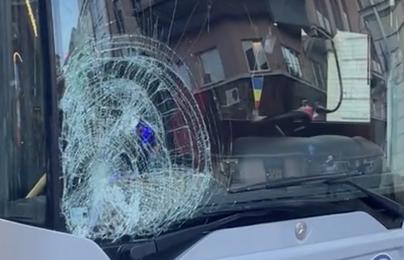 VIDEO. Cum a avut loc accidentul din Cluj-Napoca în care o tânără a fost lovită de autobuz! Adolescenta a traversat pe roșu: Ce au descoperit polițiștii