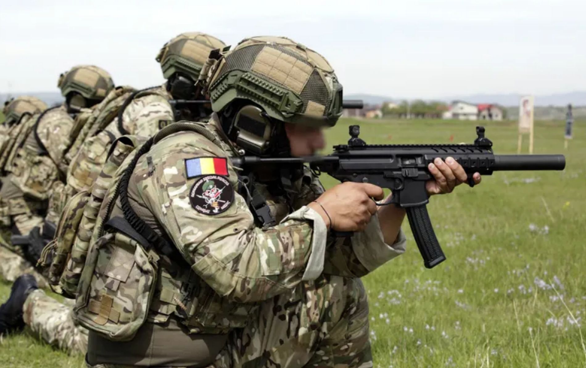 Vrei o carieră în Armata Română? Acum e șansa ta! Peste 7000 de posturi sunt scoase la concurs în toate județele țării. Anunțul ministrului Radu Miruță