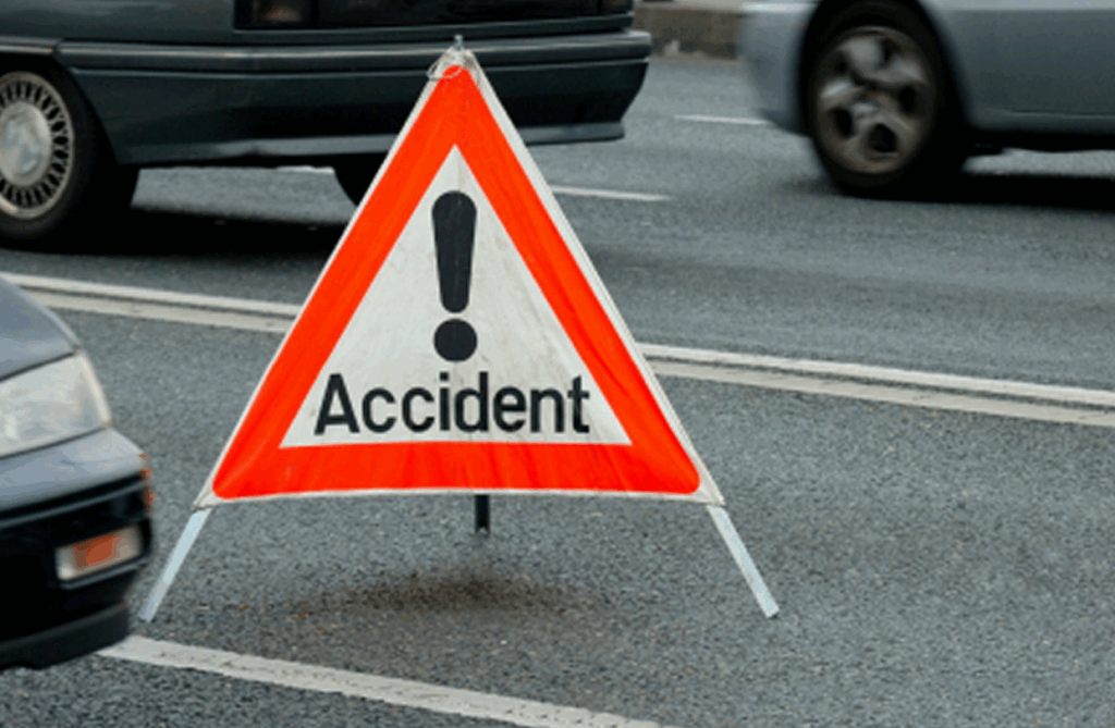 Accident pe centura Vâlcele - Apahida. Un bărbat a ajuns cu mașina în șant. Traficul, îngreunat în zonă