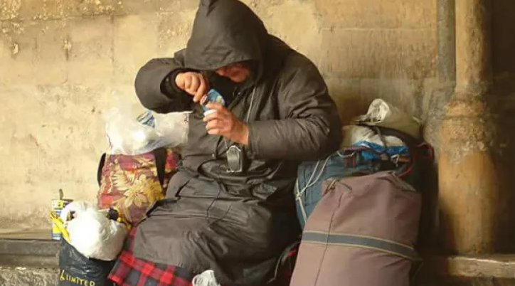Alertă în Cluj-Napoca! Deșeuri, mizerie și oameni fără adăpost în zonele verzi: „După trei ani, răspunsurile generale nu mai sunt suficiente”