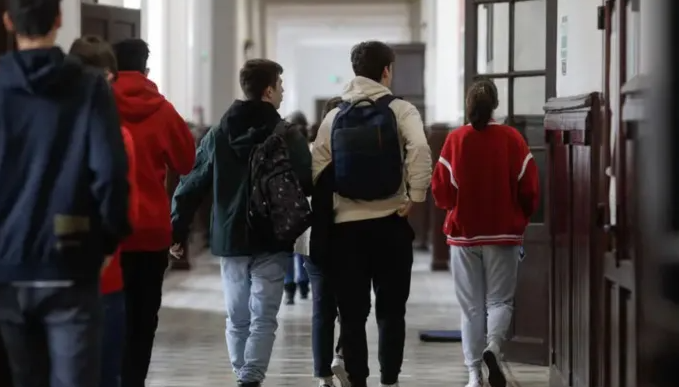 Declarație controversată despre școală: „De ce trebuie să intre toată lumea la facultate?” Un jurnalist aprinde dezbaterea