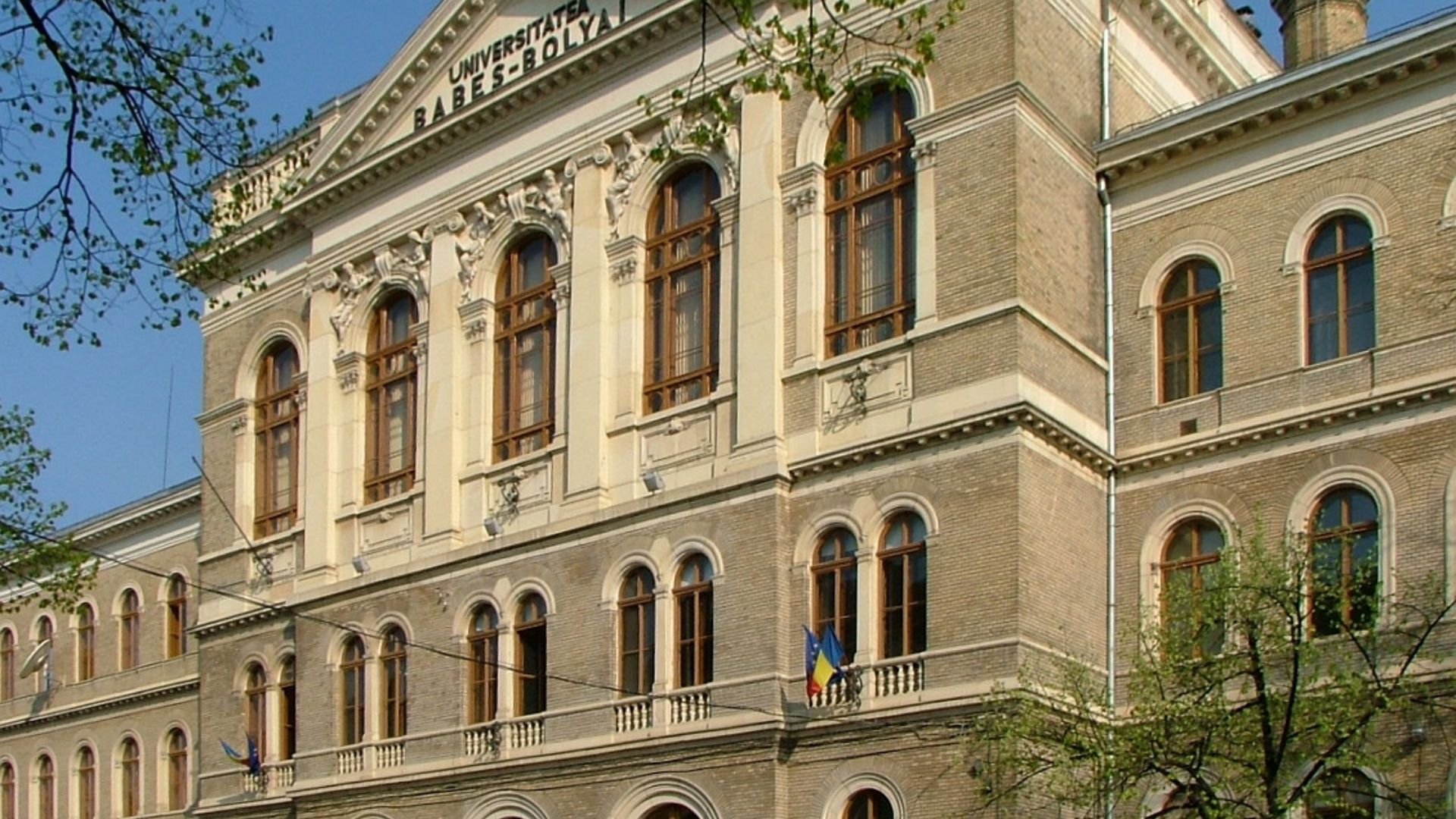 Investiție de peste 9 milioane de lei în viitorul educației! 994 de directori și inspectori au fost formați prin proiectul EDU-LIDER coordonat de UBB