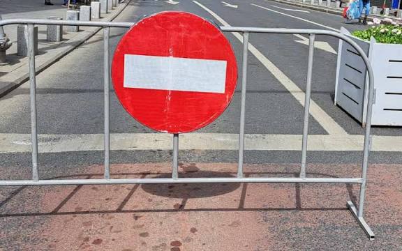 Se închide o stradă intens circulată din Cluj! Restricțiile durează o săptămână întreagă, iar șoferii vor fi blocați zilnic, timp de nouă ore pe zi