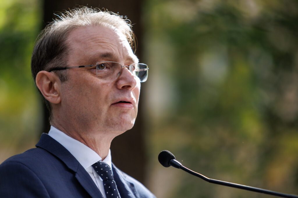 Luca Niculescu, despre sprijinul partidelor pentru formarea Guvernului: Preferința mea este de a avea un Guvern politic | Ședință astăzi la PSD
