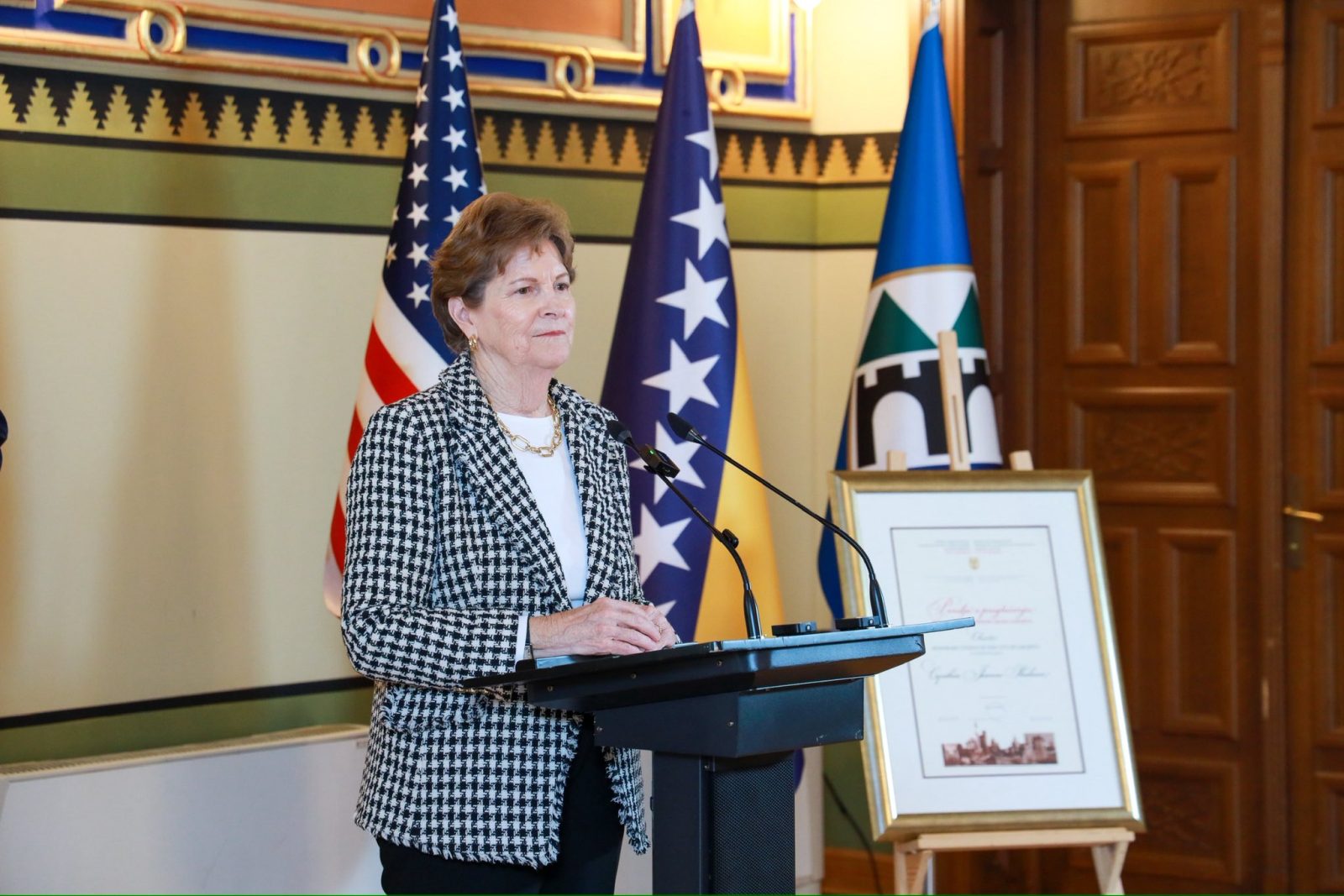 Doi senatori americani îi cer lui Trump să aplice imediat noile sancțiuni împotriva Rusiei
