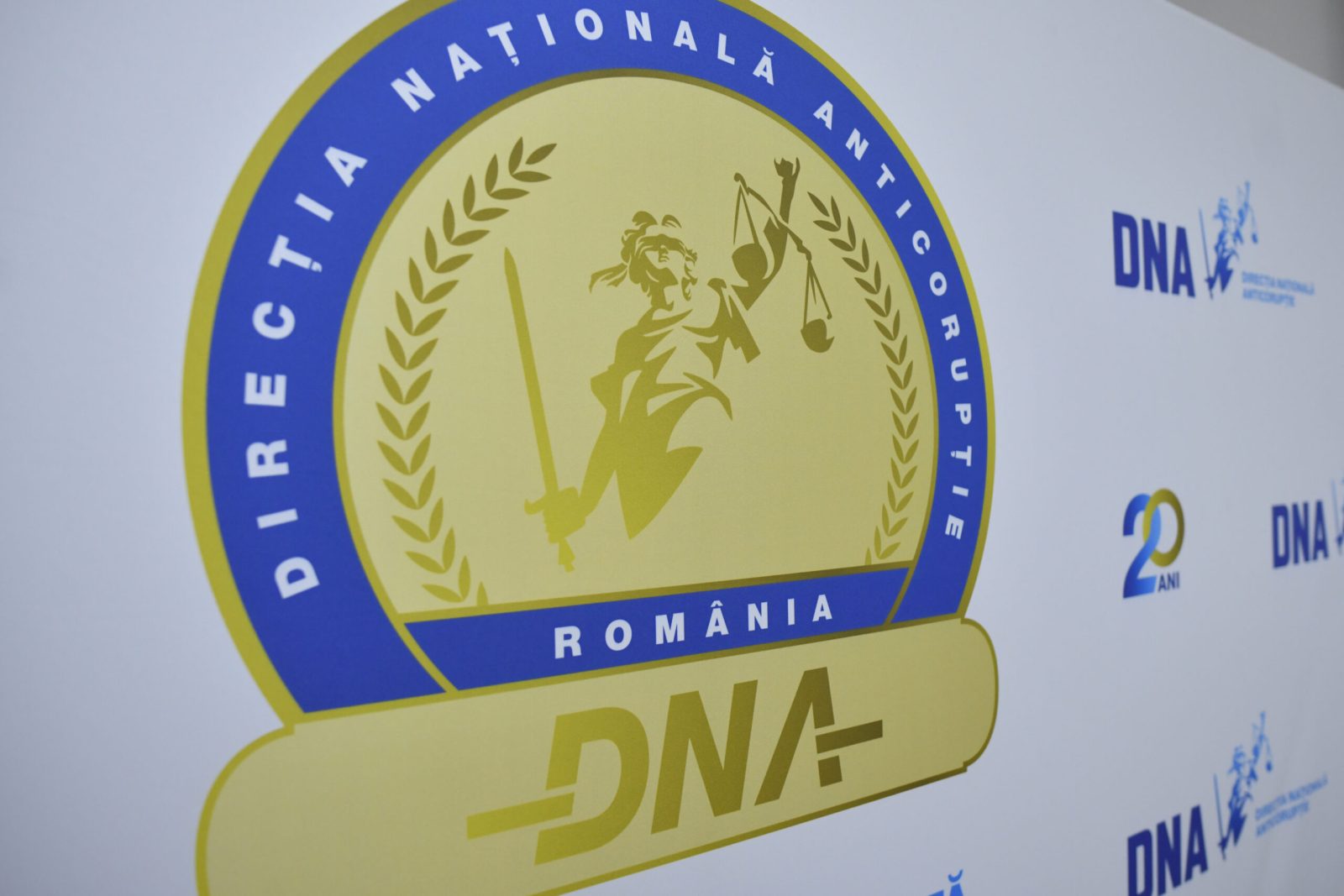 Percheziții DNA la Serviciul de permise și înmatriculări Ilfov. Dosarul de corupție vizează polițiști și instructori auto