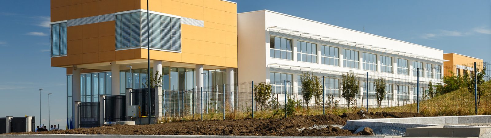 Hub-ul educațional Borhanci: au fost finalizate liceul și sala de sport. Investiție de 8,4 milioane euro